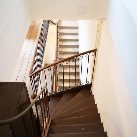 Apartment Guestready - Sunny Attic Near Grand Theatre *