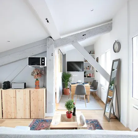 Guestready - Sunny Attic Near Grand Theatre Apartment Bordeaux
